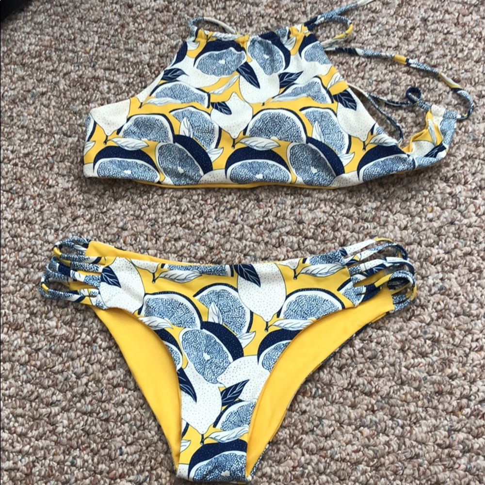 Cupshe swimsuit